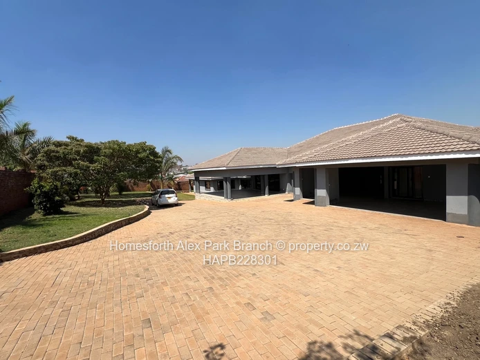 Luxurious Home For Sale In Brookview Estate