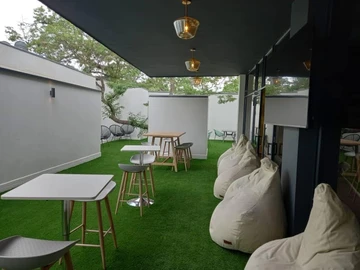 3 Bedroom Flat & Apartment