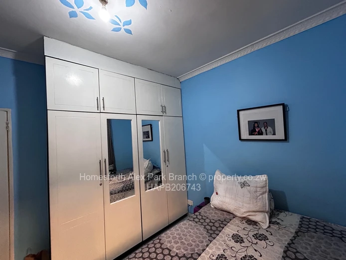 Neat Aspindale Park House for Sale