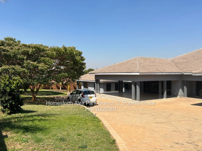 Luxurious Home For Sale In Brookview Estate