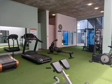 3 Bedroom Flat & Apartment