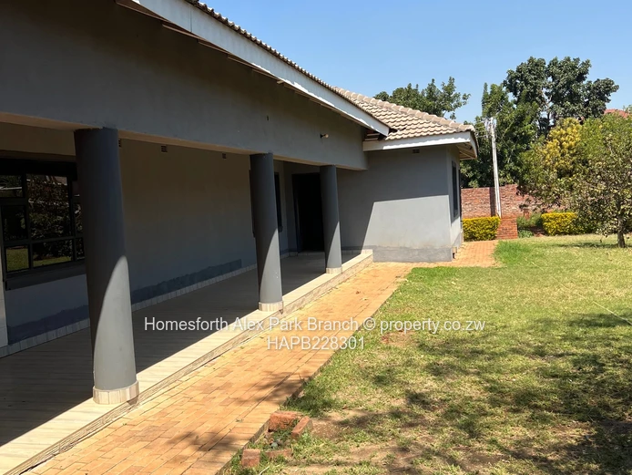 Luxurious Home For Sale In Brookview Estate