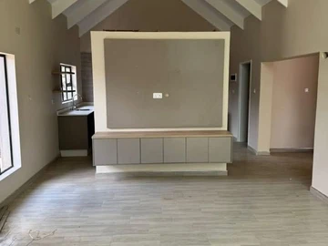 4 Bedroom Flat & Apartment