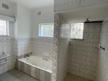 2 Bedroom Garden Flat